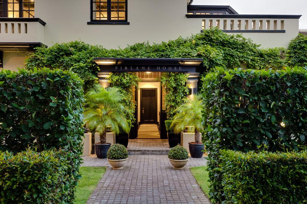 فندق بريداسدوربفي  Firlane House المظهر الخارجي الصورة